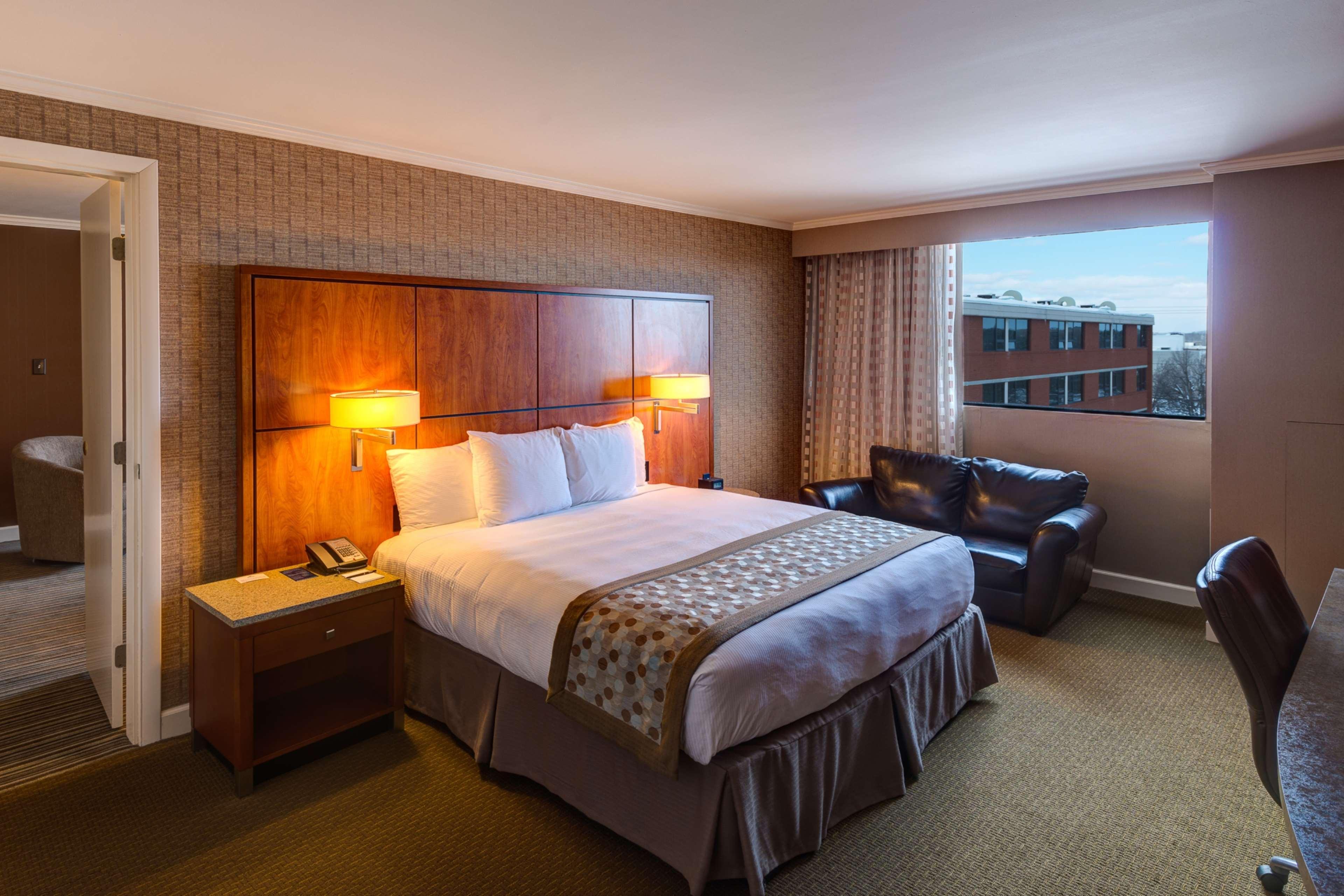 ฮิลตัน แอครอน แฟร์ลอว์น Hotel ภายนอก รูปภาพ