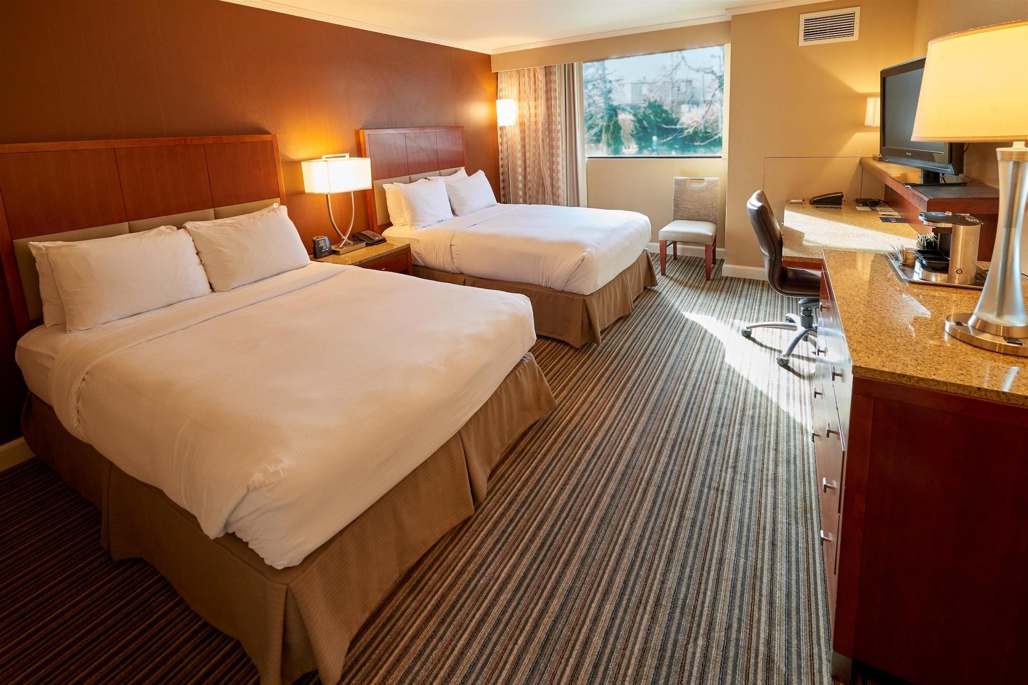 ฮิลตัน แอครอน แฟร์ลอว์น Hotel ภายนอก รูปภาพ