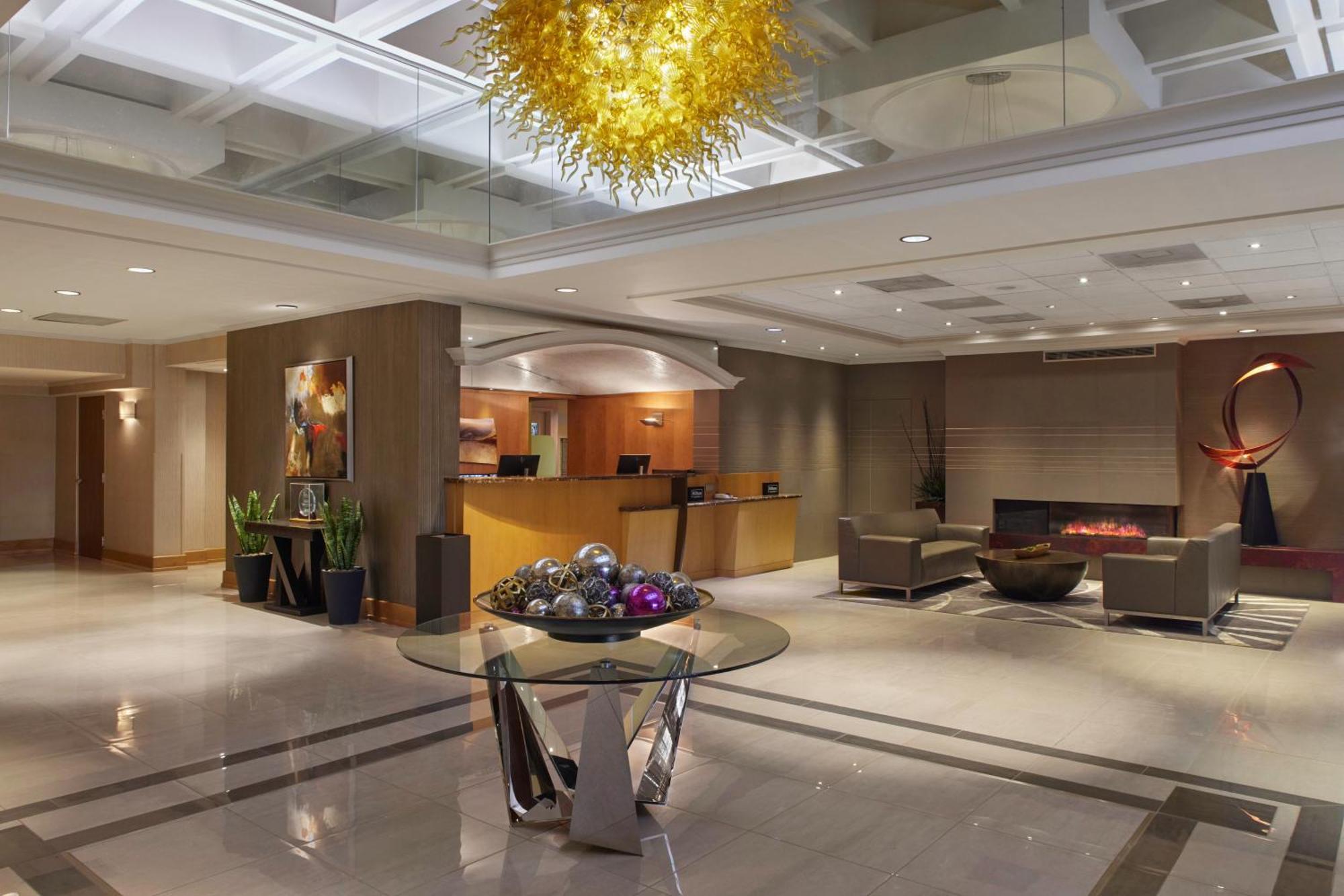 ฮิลตัน แอครอน แฟร์ลอว์น Hotel ภายนอก รูปภาพ