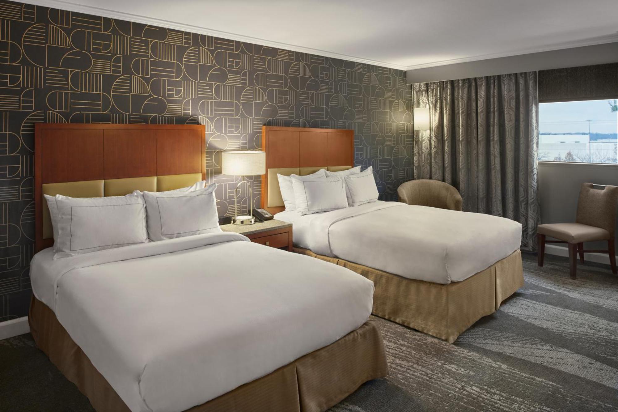 ฮิลตัน แอครอน แฟร์ลอว์น Hotel ภายนอก รูปภาพ